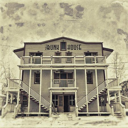Hotel The Bunkhouse Dawson City Exterior foto